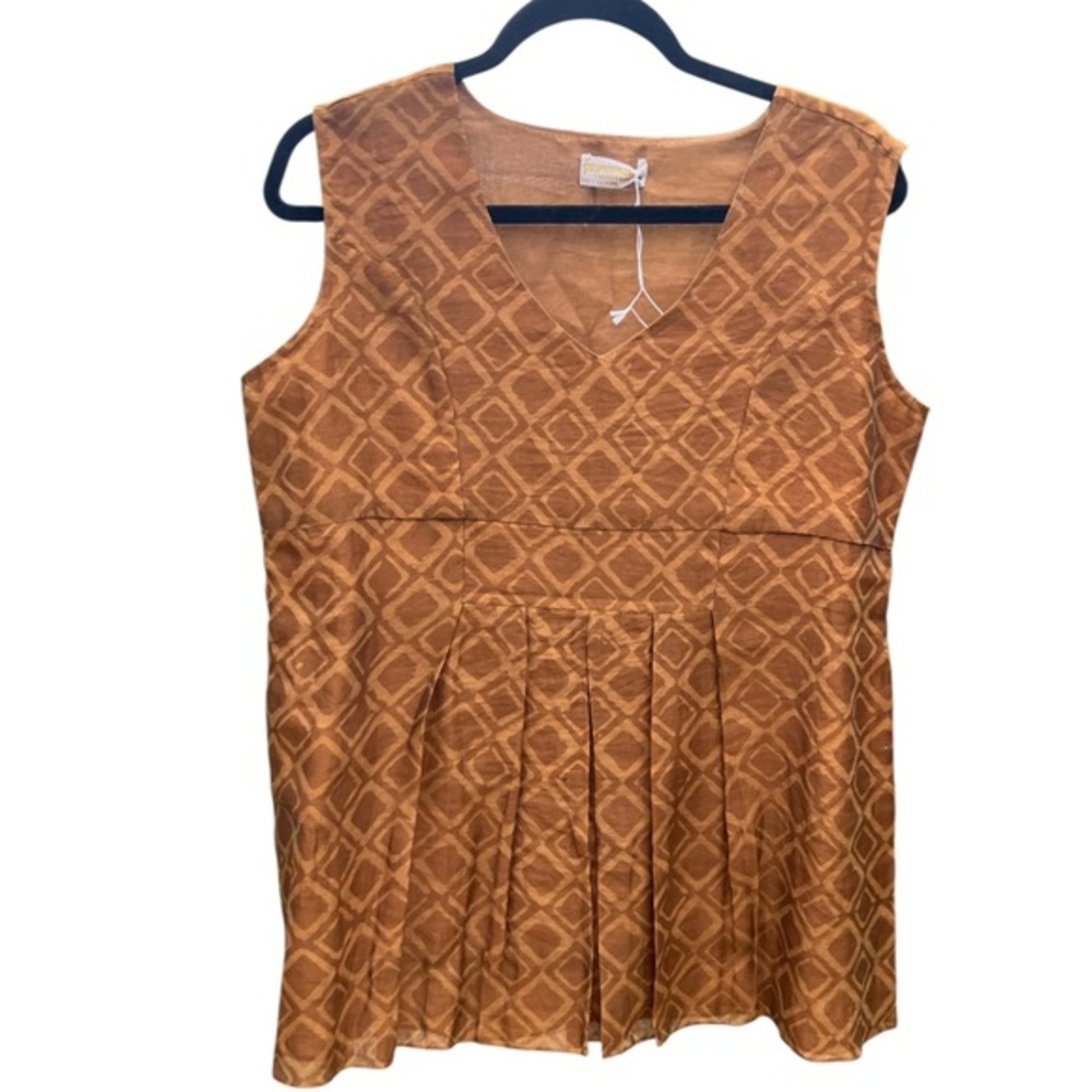EUC Fabindia Chanderi Fabric Diamond Patterned Warm Brown Blouse‎ Size Large